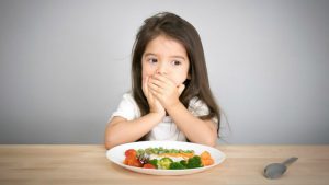Trẻ bị táo bón nên ăn gì ?